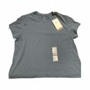 Nike Gray Dri-Fit Short Sleeve T-Shirt